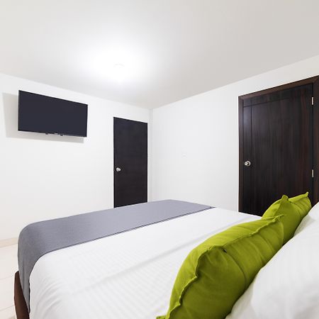 Ayenda 1045 Boutique Aeropuerto Hotel Богота Екстериор снимка
