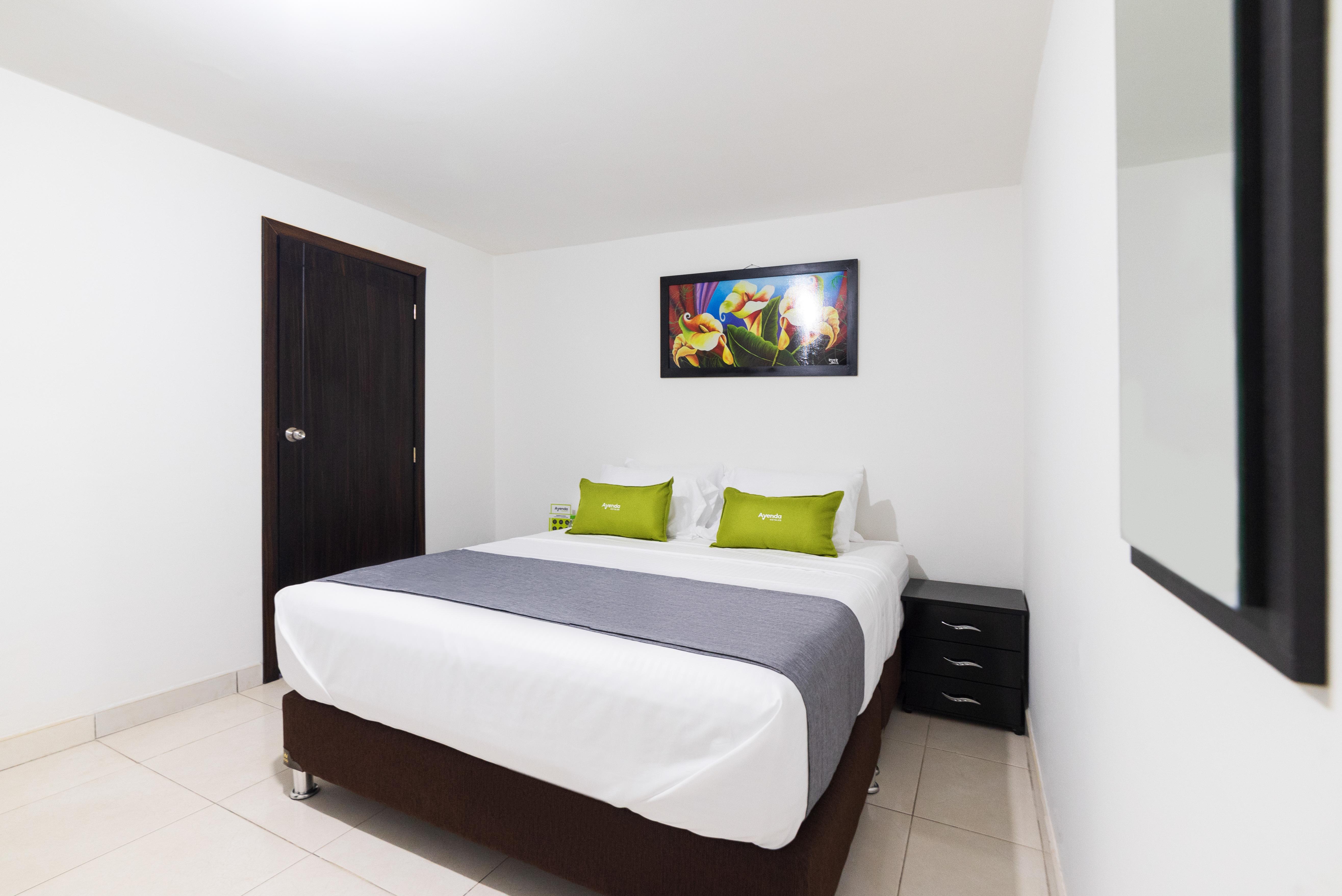 Ayenda 1045 Boutique Aeropuerto Hotel Богота Екстериор снимка