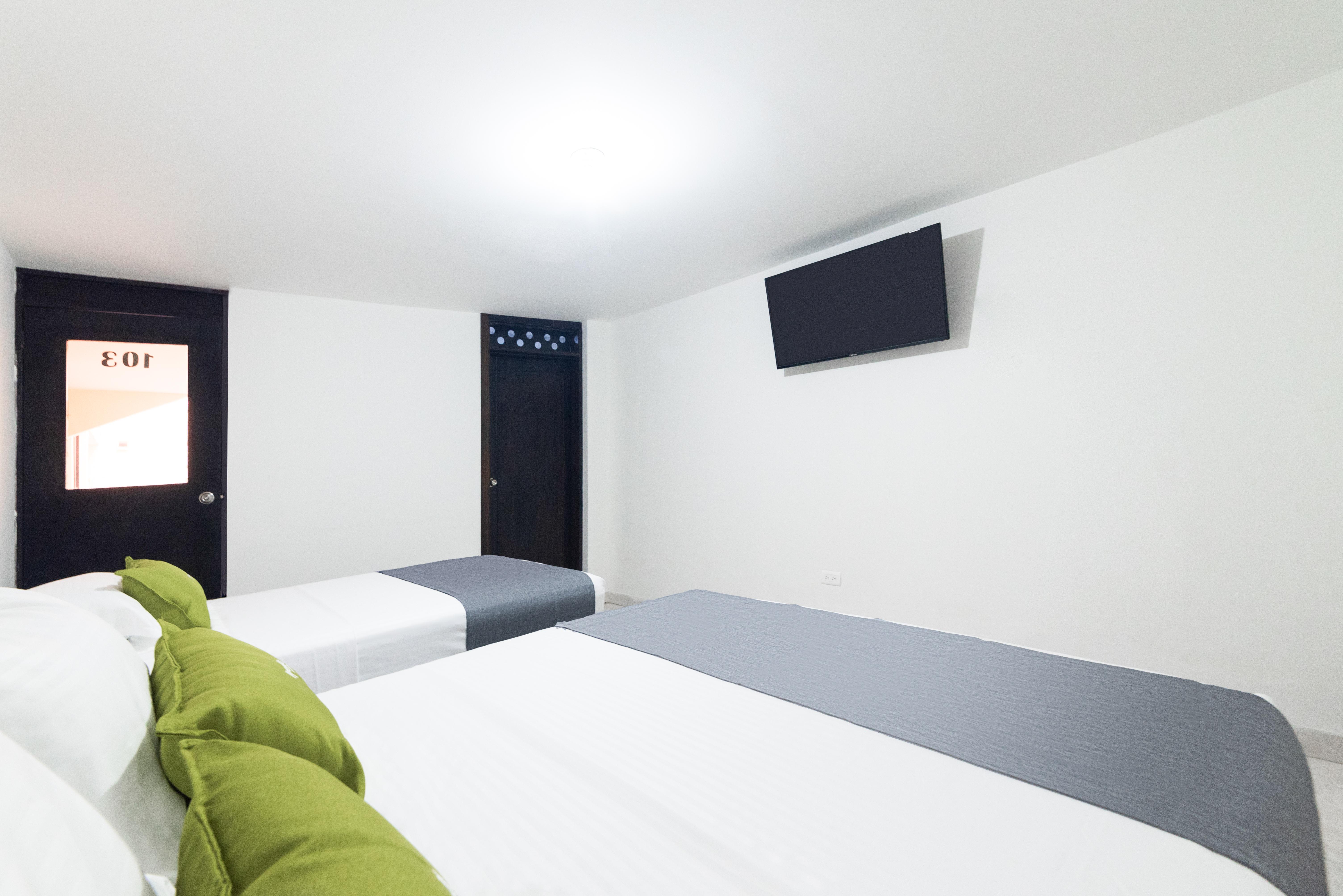 Ayenda 1045 Boutique Aeropuerto Hotel Богота Екстериор снимка