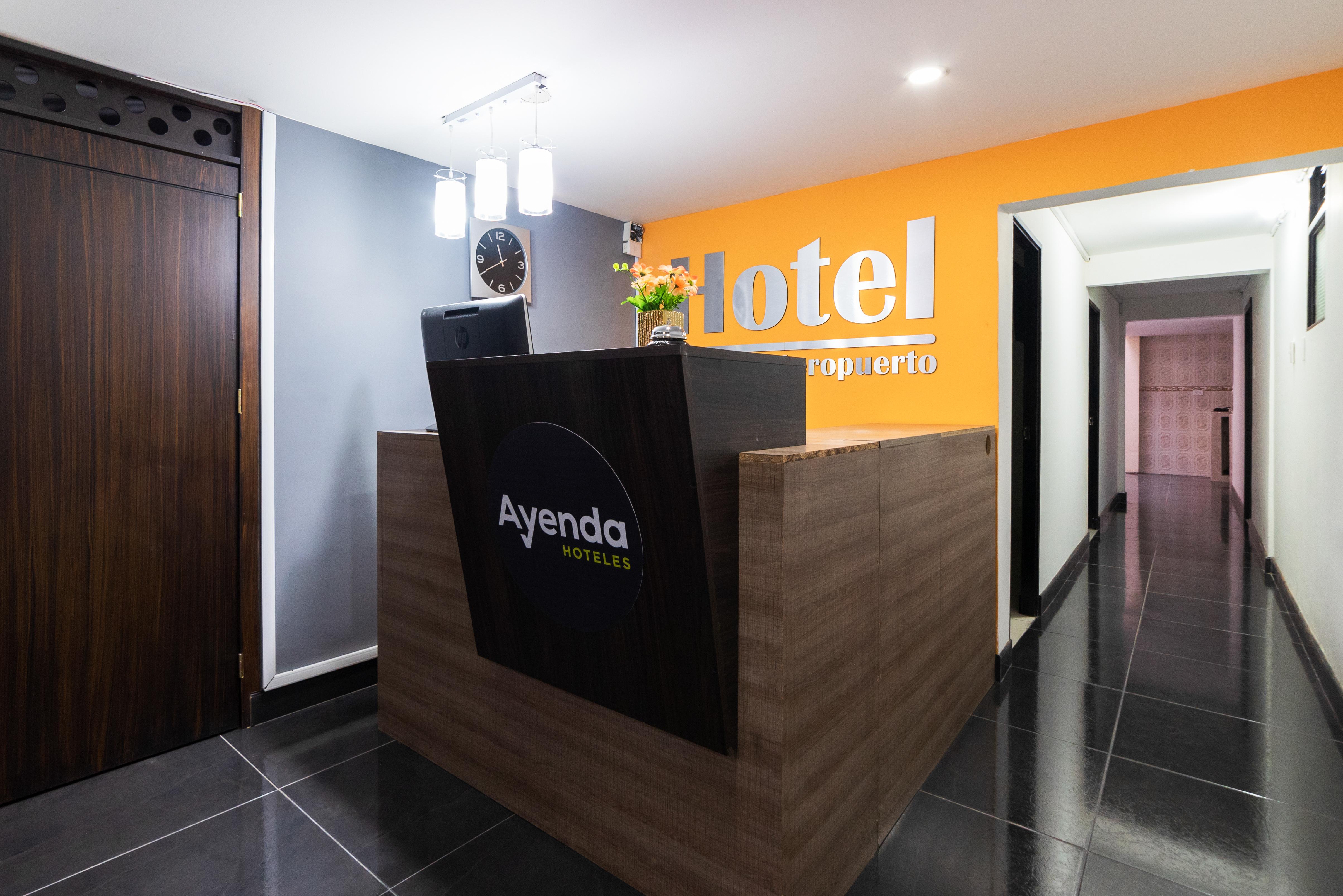 Ayenda 1045 Boutique Aeropuerto Hotel Богота Екстериор снимка
